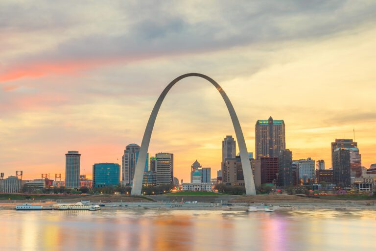 HR Executive Recruiters in St. Louis | Artemis Consultants